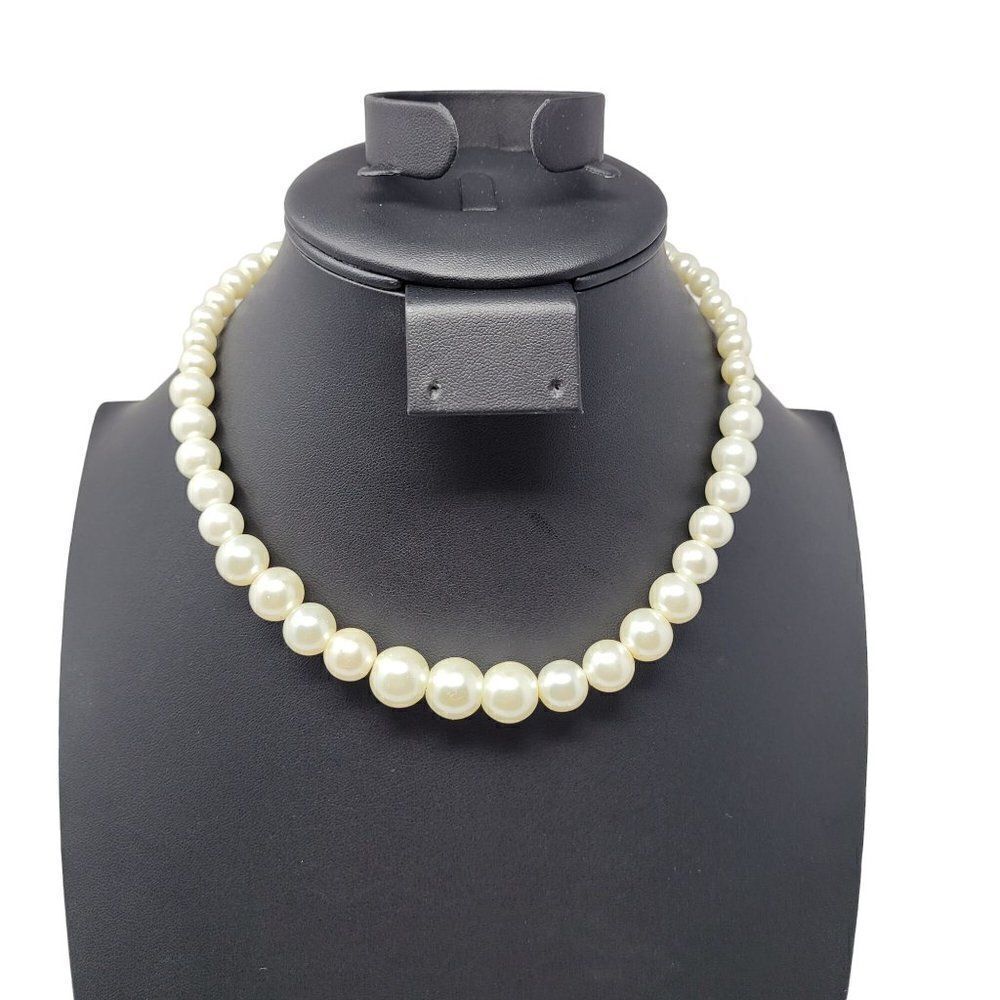 Princess Choker Necklace 17.5" Graduated‎ Faux Pearl Classic Layering Piece